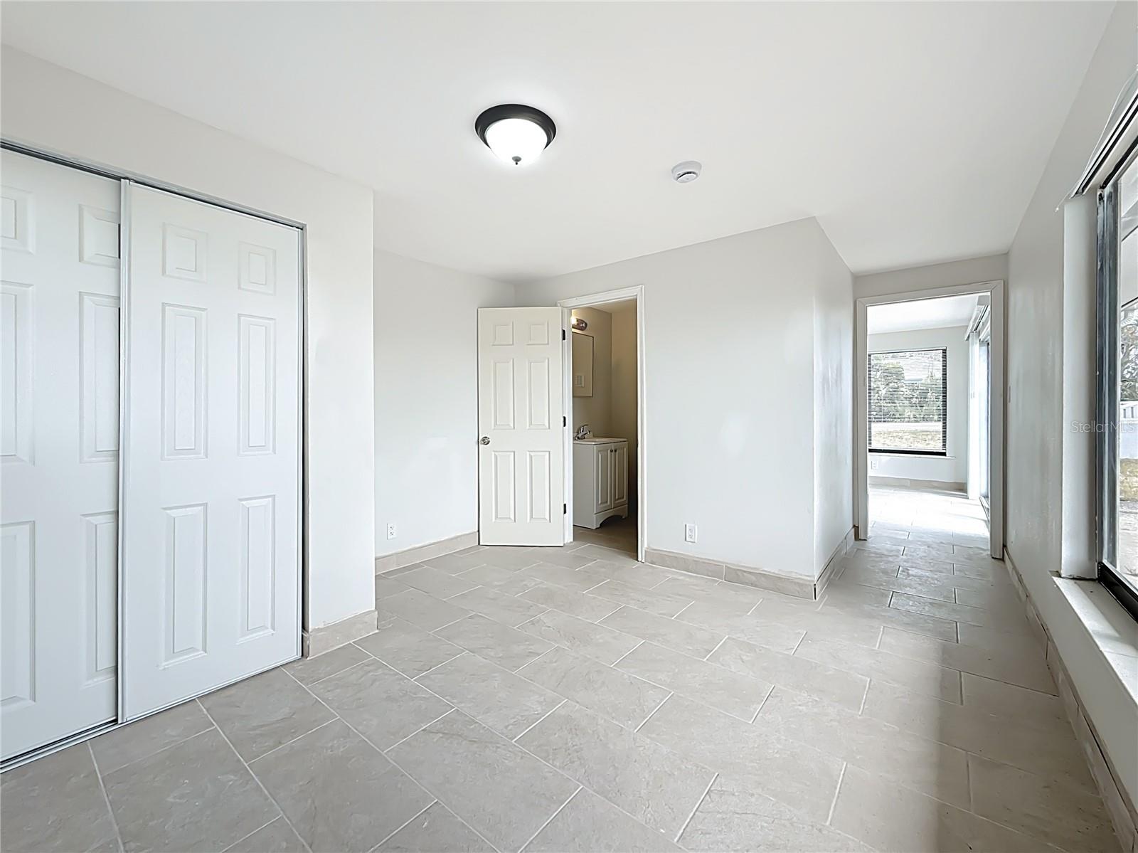 Image 20 of 49 For 497 Normandy Road 1