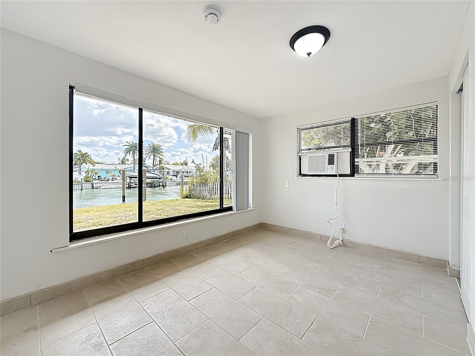 Image 22 of 49 For 497 Normandy Road 1