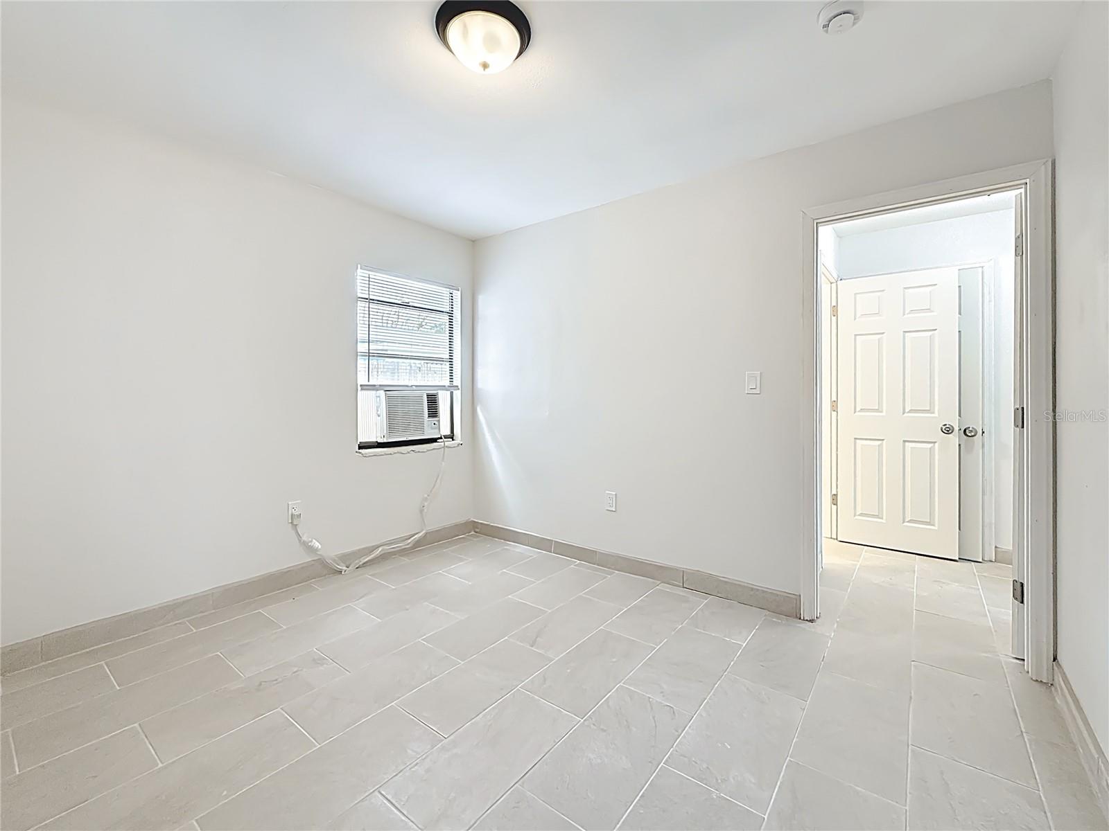 Image 31 of 49 For 497 Normandy Road 1