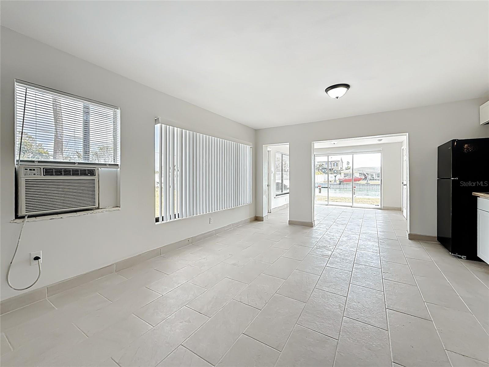 Image 7 of 49 For 497 Normandy Road 1