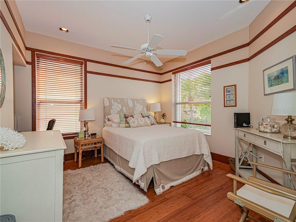 Image 23 of 36 For 9325 Maiden Court