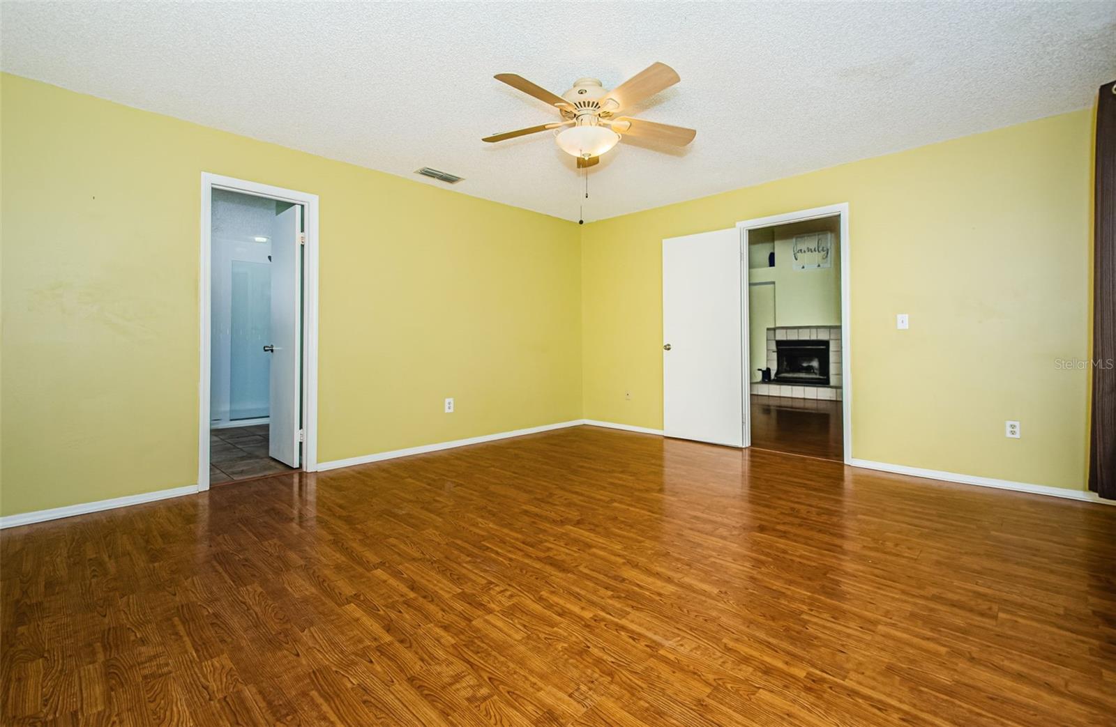 Listing photo id 17 for 9613 Cypress Brook Road