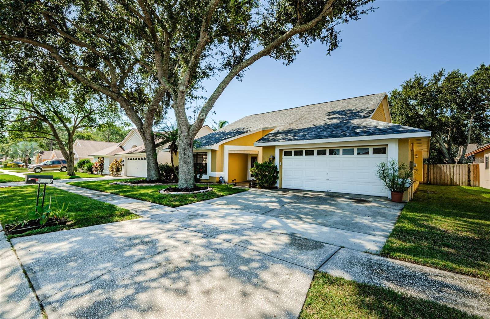 Listing photo id 2 for 9613 Cypress Brook Road