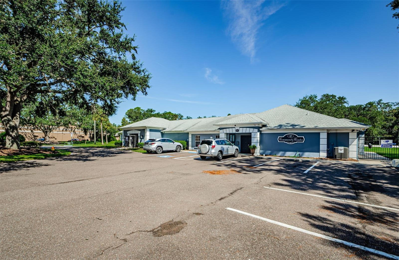 Listing photo id 47 for 9613 Cypress Brook Road