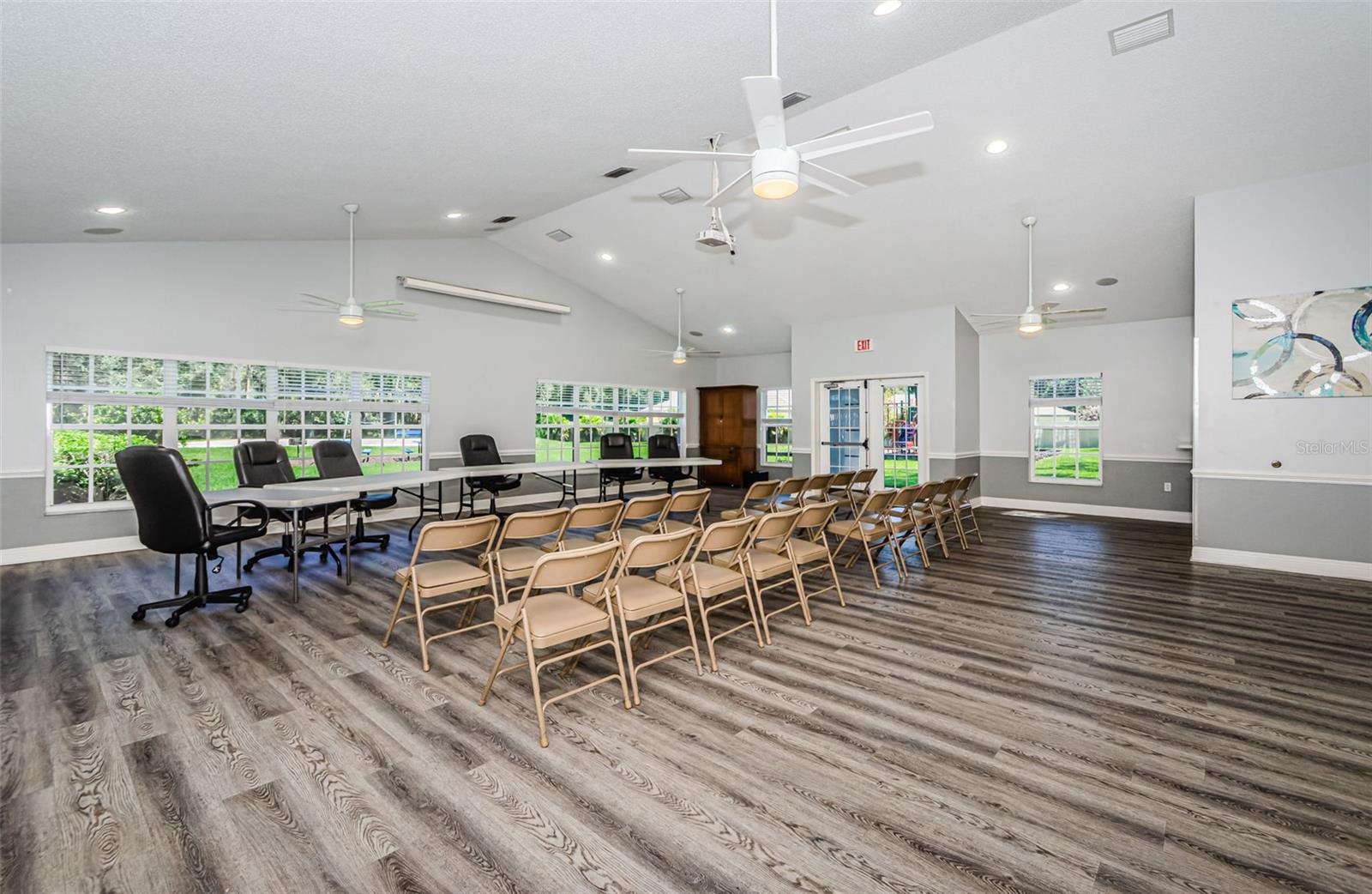 Listing photo id 49 for 9613 Cypress Brook Road