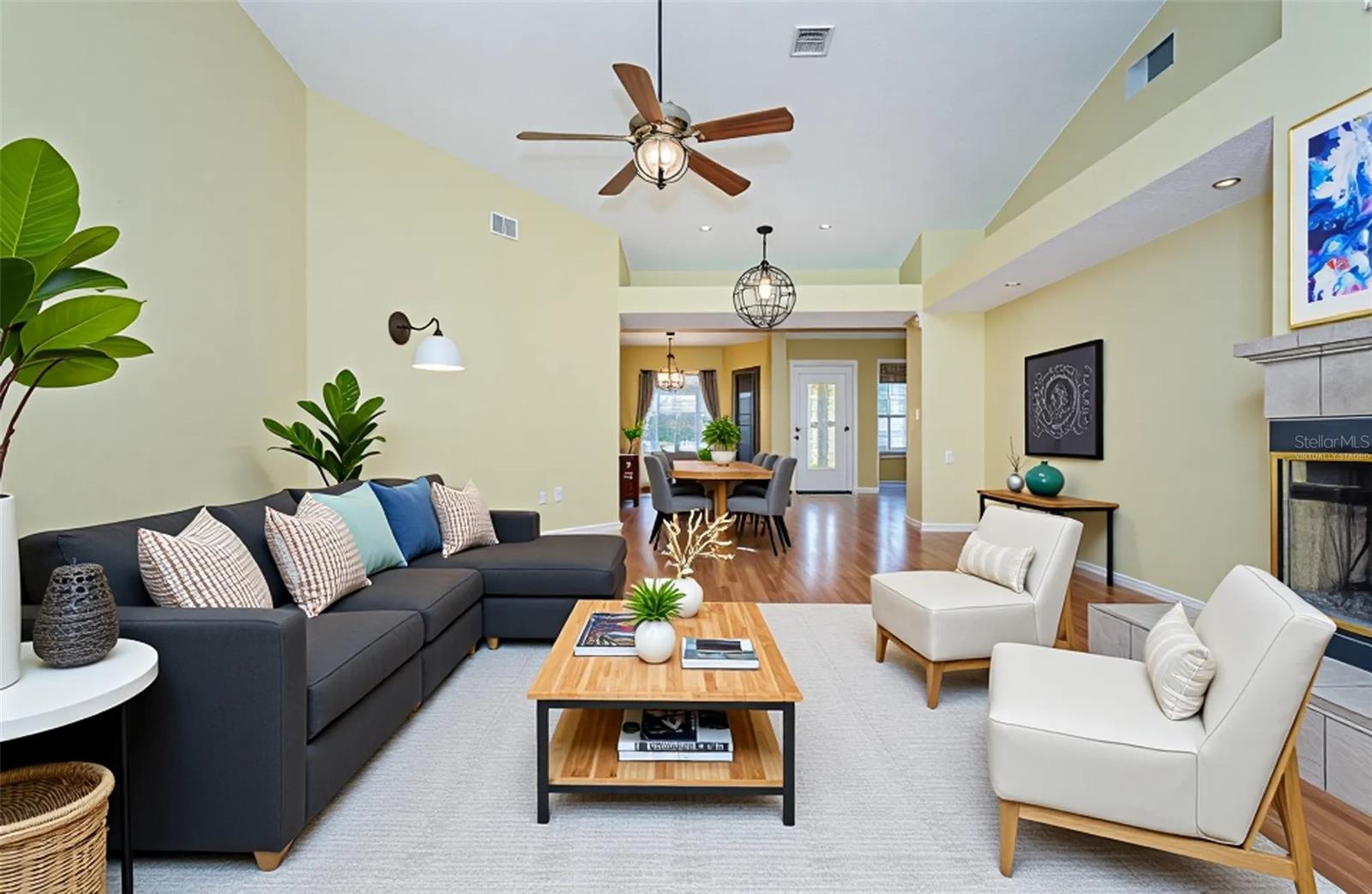 Listing photo id 7 for 9613 Cypress Brook Road
