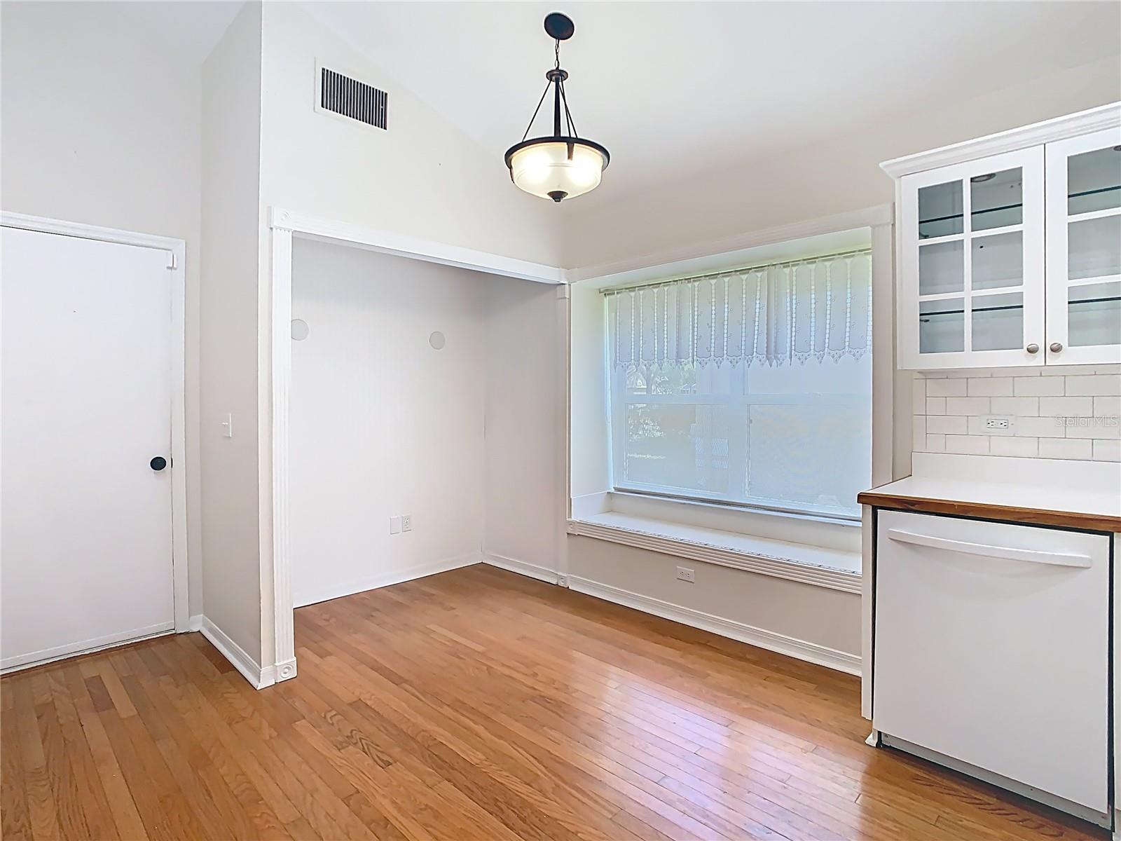 Image 12 of 57 For 28534 Fairweather Drive