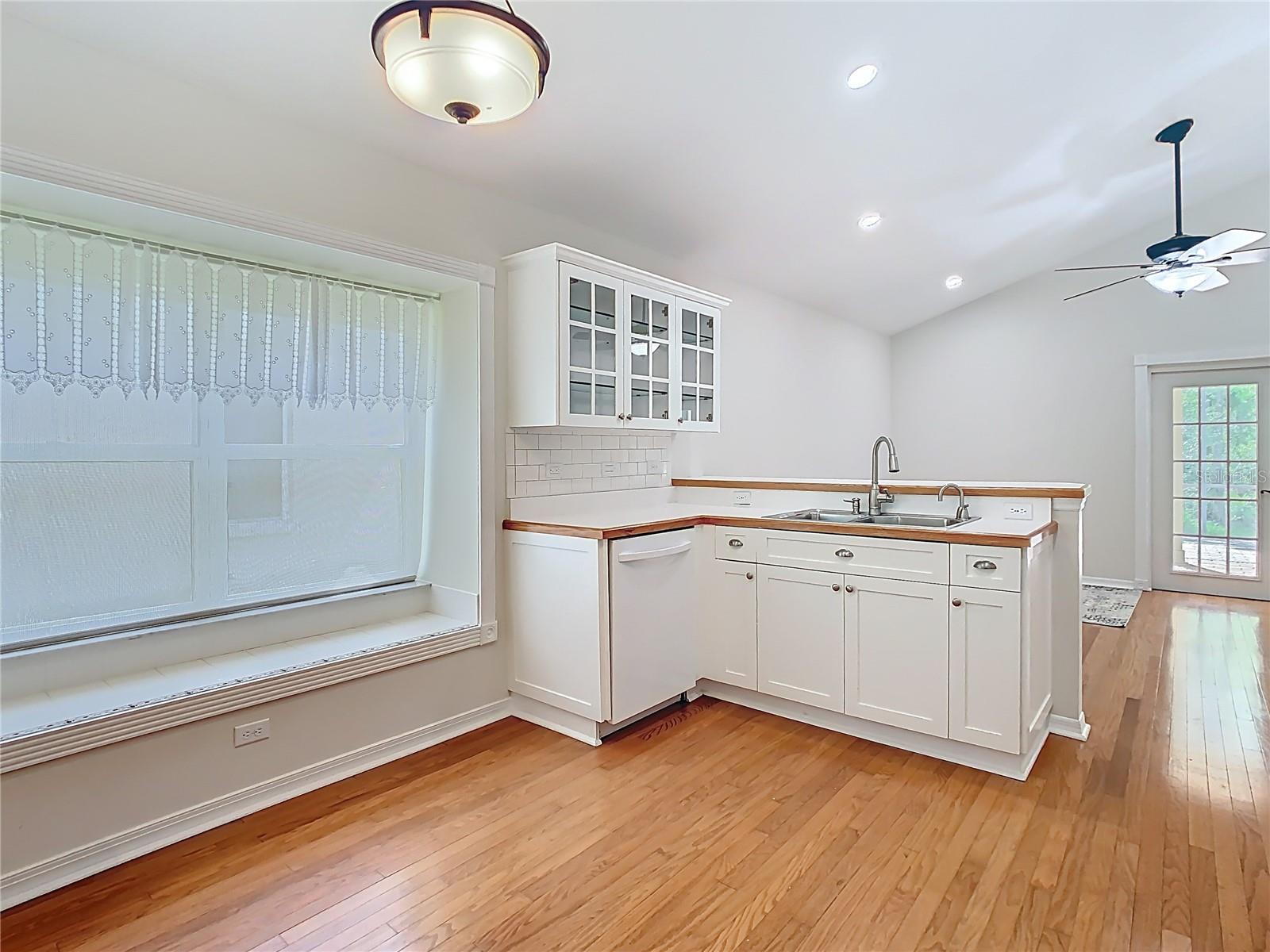 Image 13 of 57 For 28534 Fairweather Drive