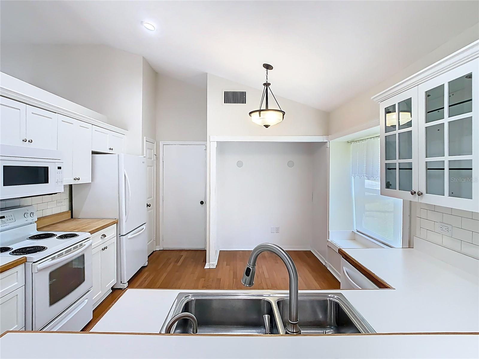 Image 8 of 57 For 28534 Fairweather Drive