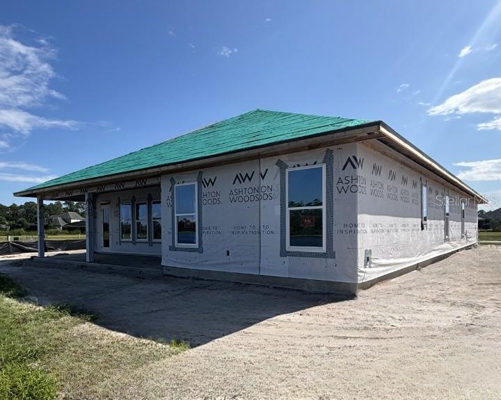 Image 26 of 39 For 422 Junonia Blvd