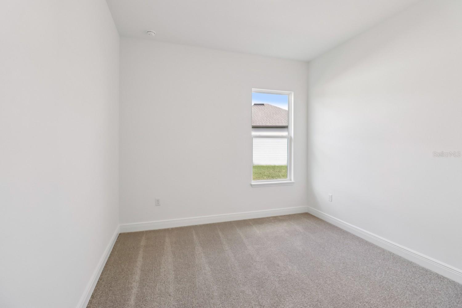 Image 29 of 39 For 422 Junonia Blvd