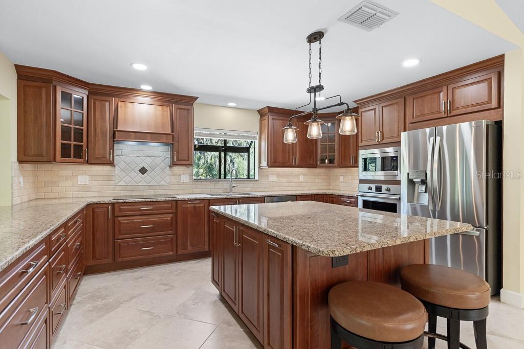 Image 11 of 70 For 2639 Royal Liverpool Drive