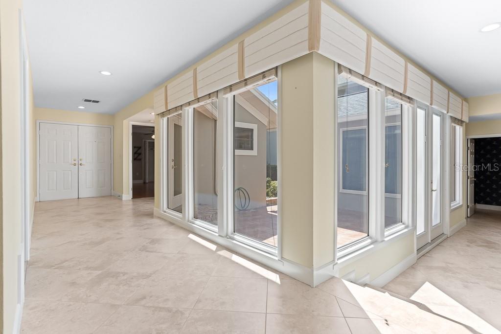 Image 4 of 70 For 2639 Royal Liverpool Drive