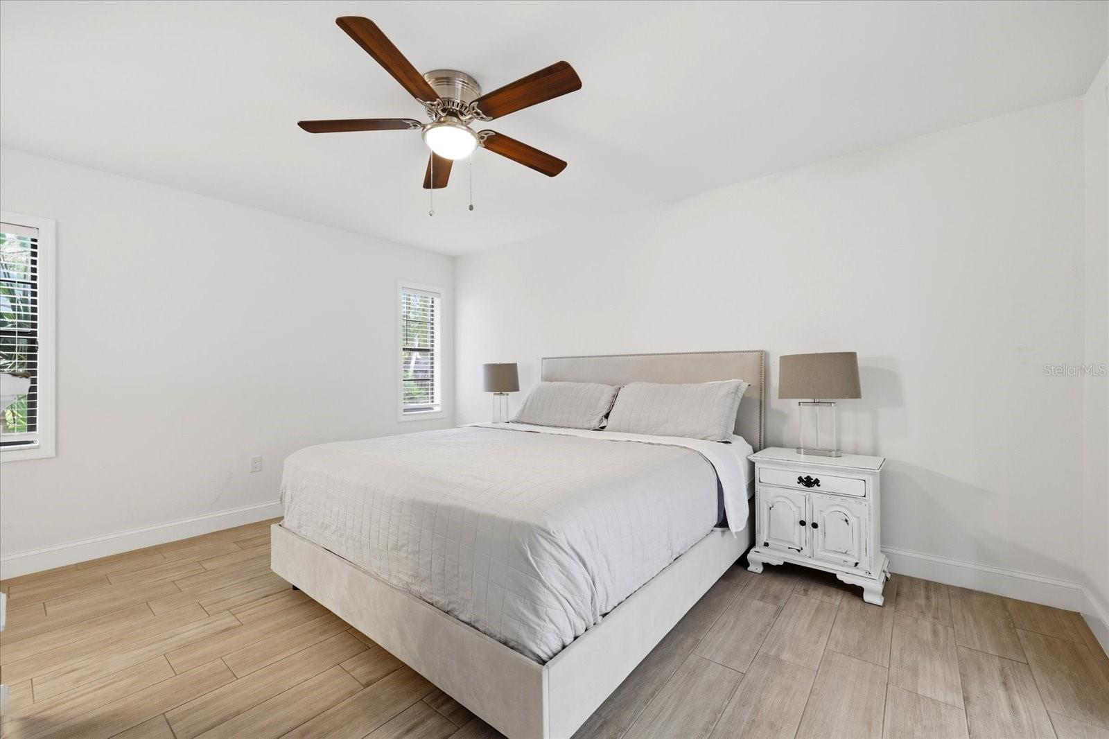 Image 13 of 32 For 10975 96th Street