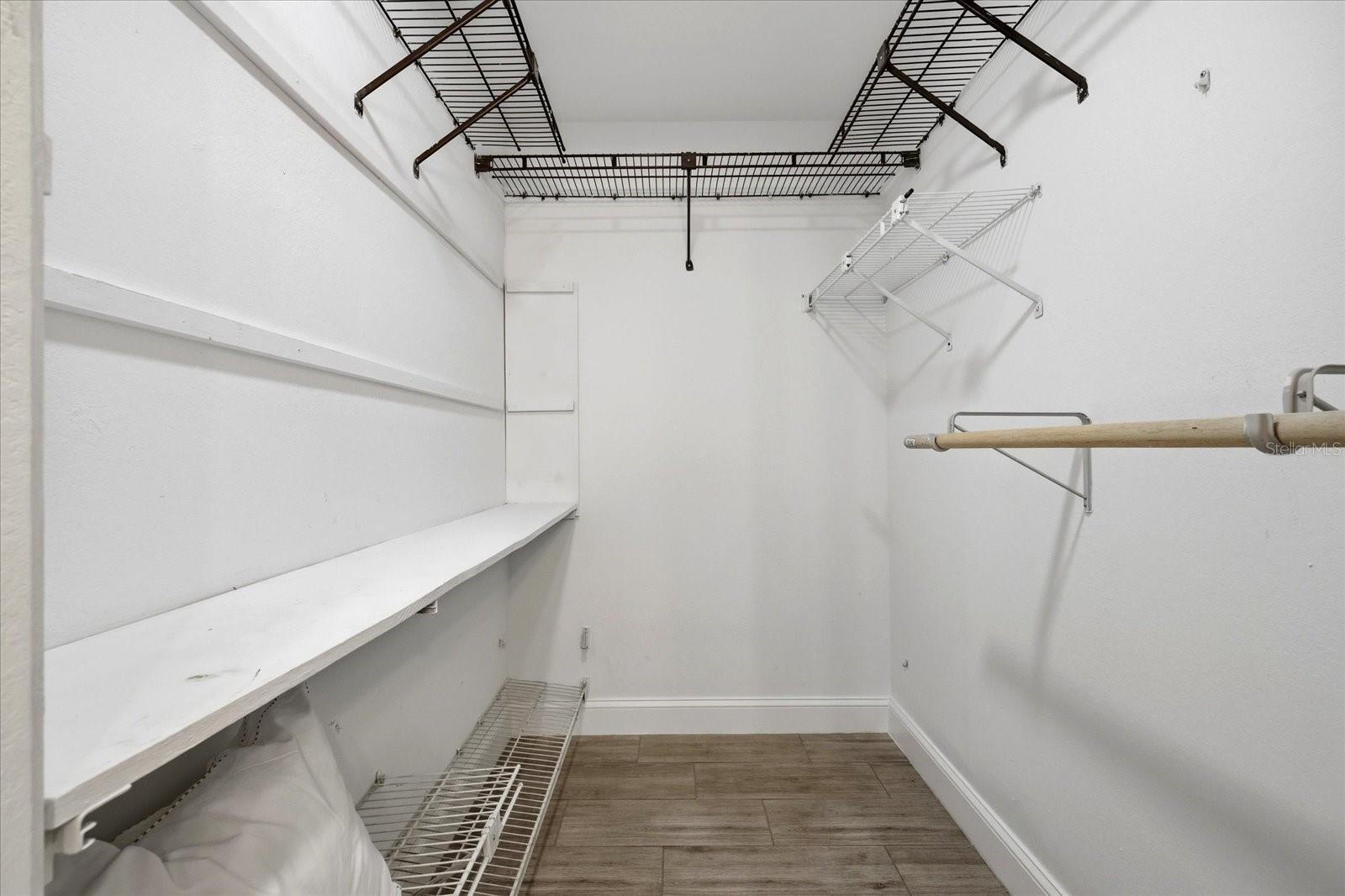 Image 16 of 32 For 10975 96th Street