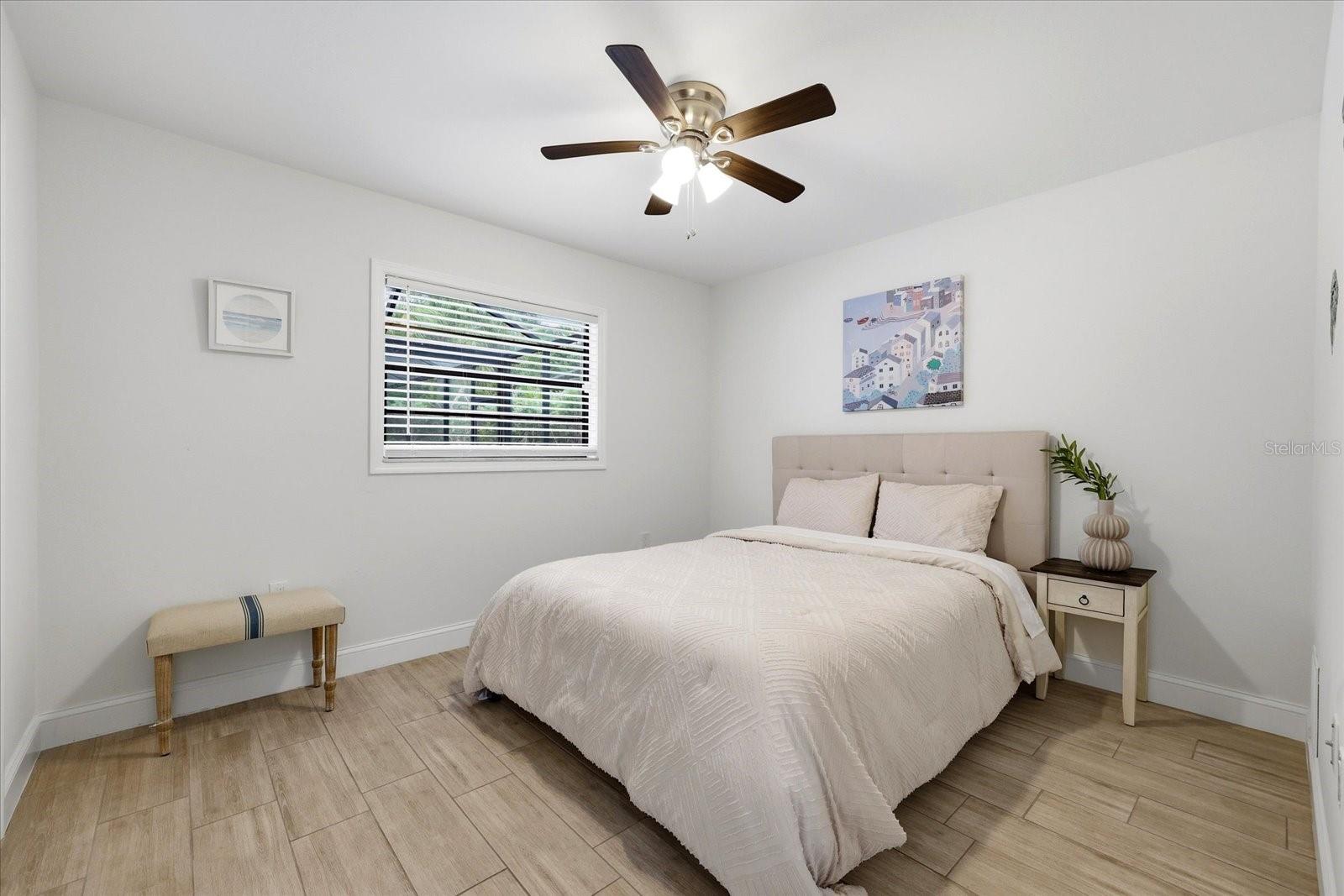 Image 17 of 32 For 10975 96th Street