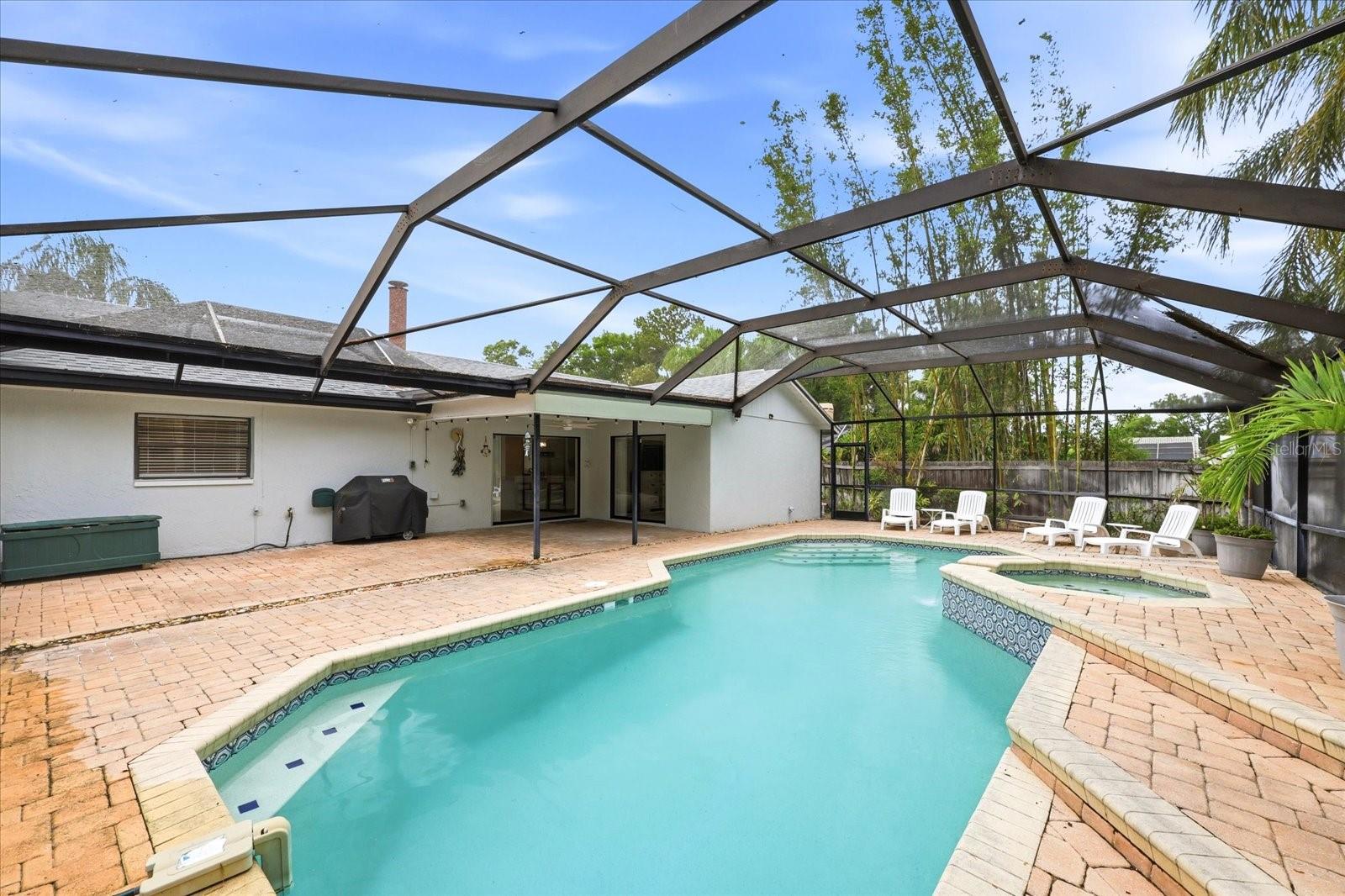 Image 23 of 32 For 10975 96th Street