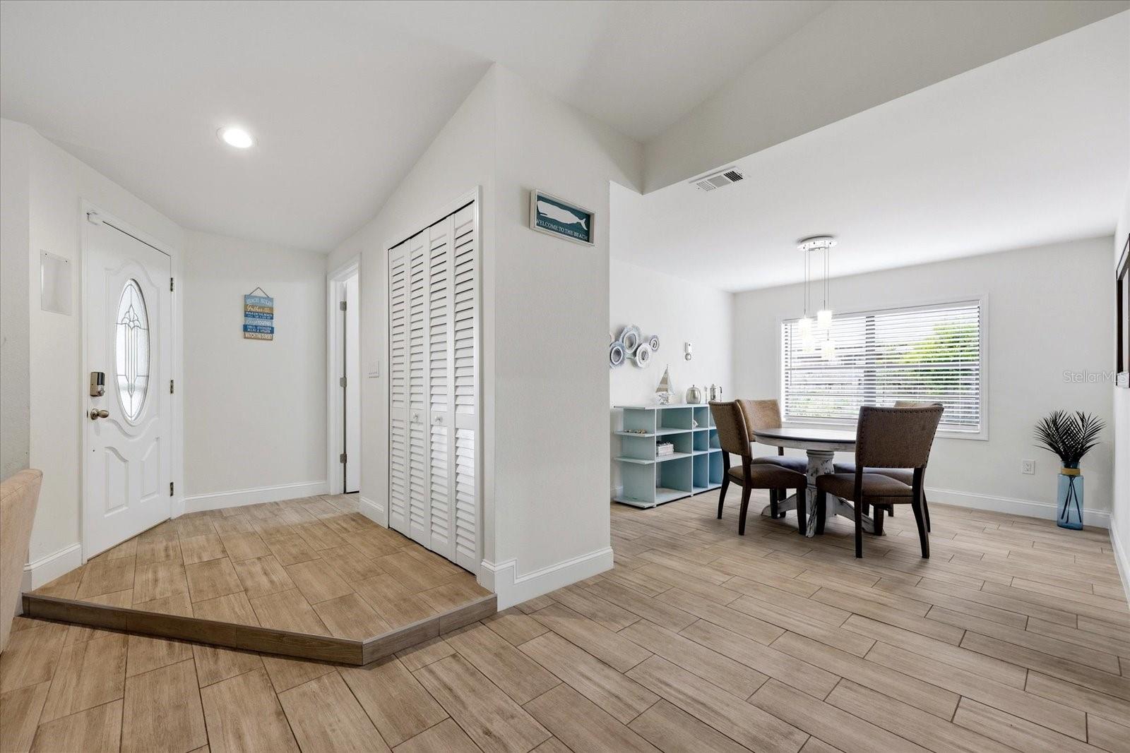 Image 7 of 32 For 10975 96th Street