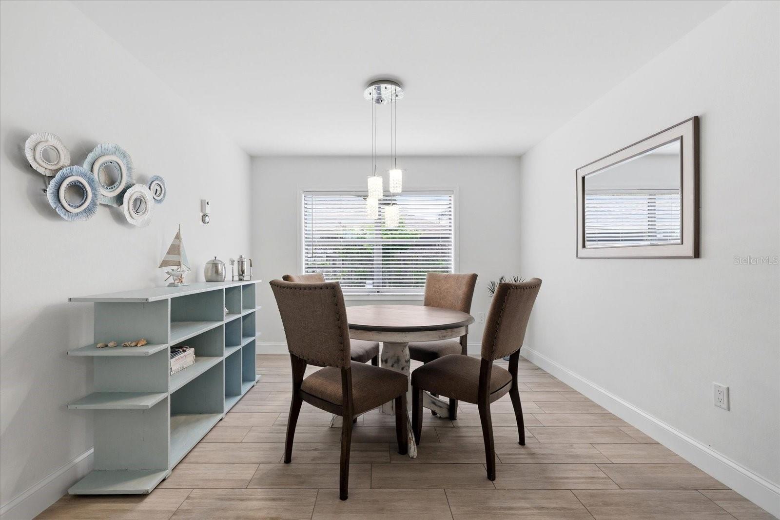 Image 8 of 32 For 10975 96th Street