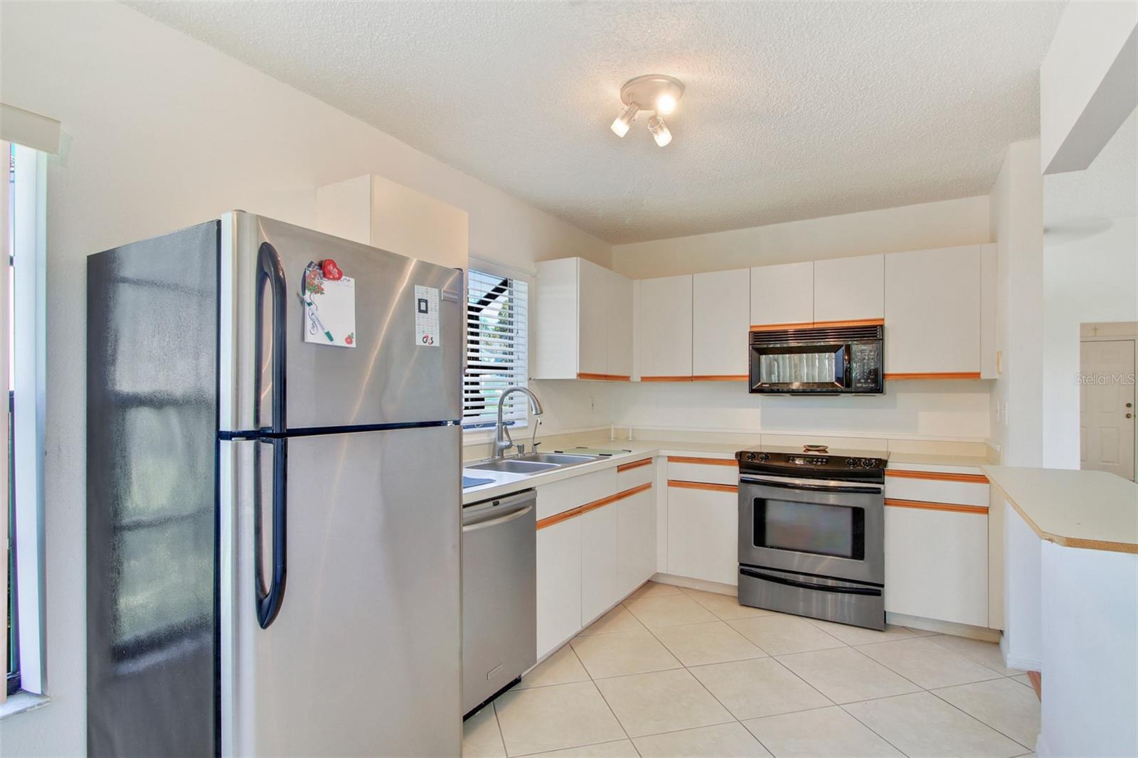 Image 10 of 30 For 4229 Brentwood Park Circle