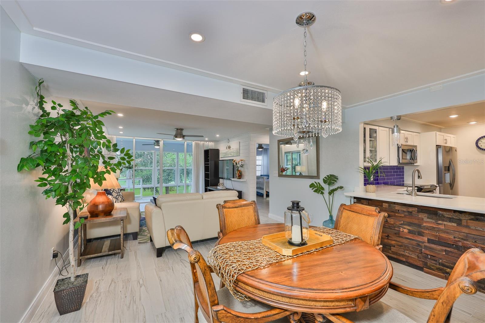 Image 13 of 49 For 12300 Vonn Road 4201