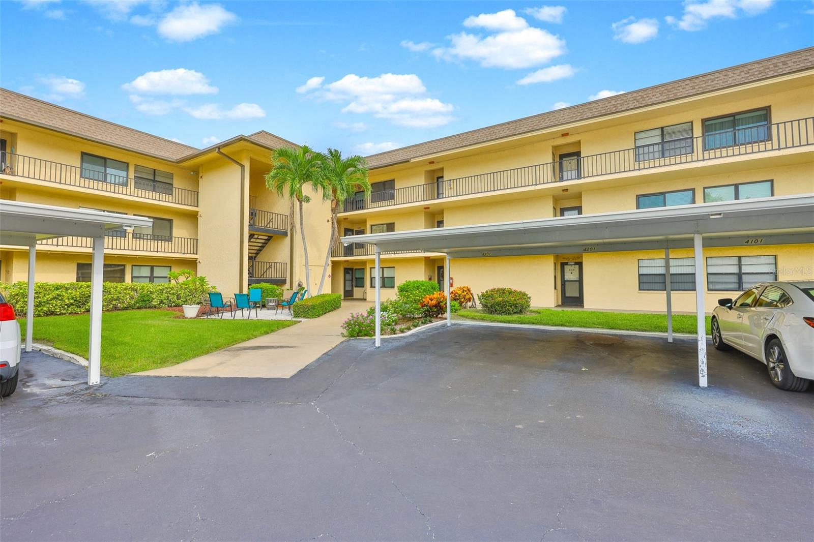 Image 4 of 49 For 12300 Vonn Road 4201