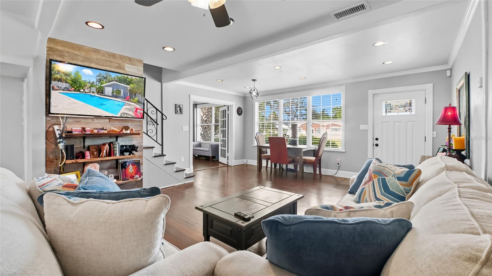 Image 6 of 36 For 3727 38th Street N