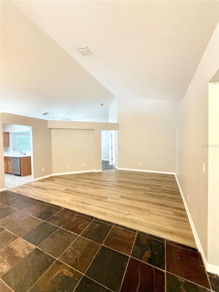 Image 4 of 16 For 31138 Harthorn Court