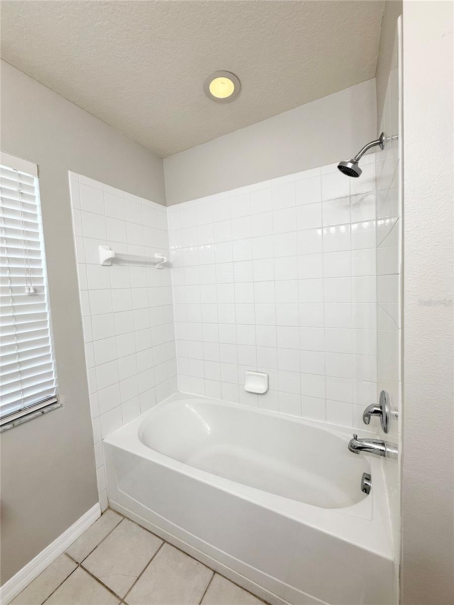 Image 7 of 16 For 31138 Harthorn Court