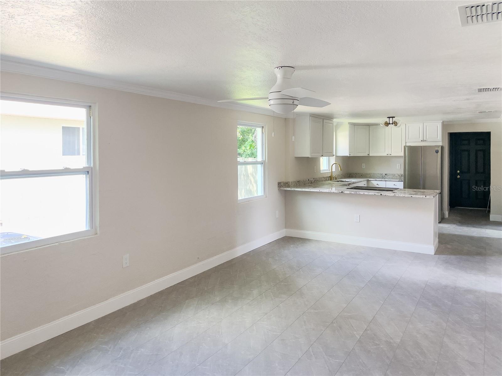 Image 12 of 32 For 215 22nd Street W