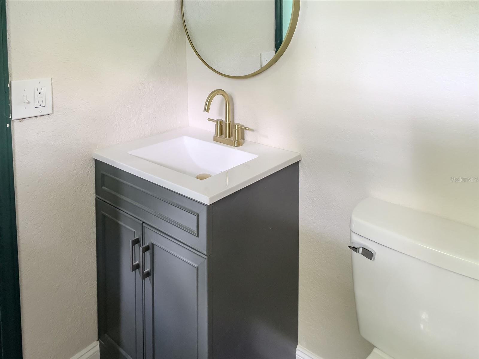 Image 15 of 32 For 215 22nd Street W