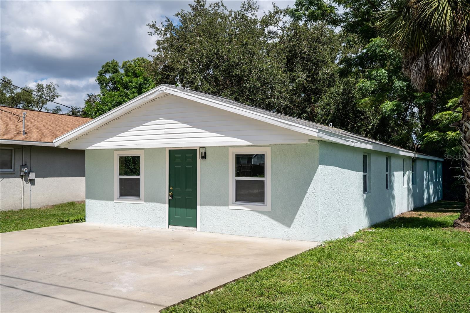 Image 2 of 32 For 215 22nd Street W