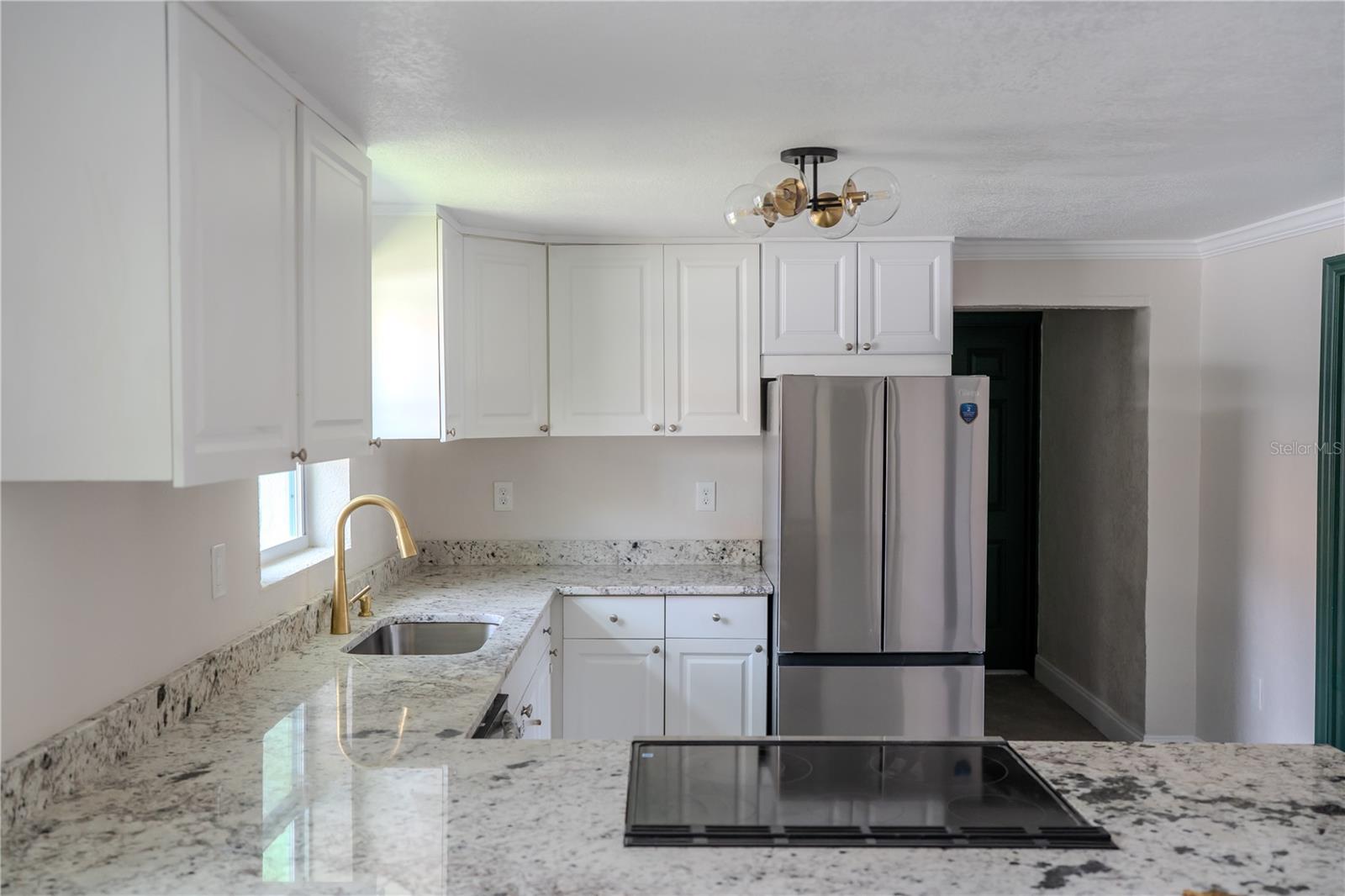 Image 4 of 32 For 215 22nd Street W