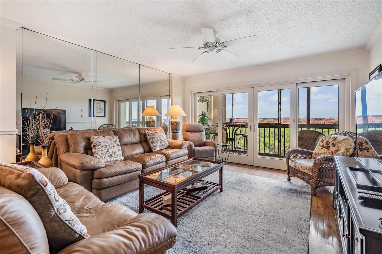 Image 15 of 49 For 3400 Cove Cay Drive 6b