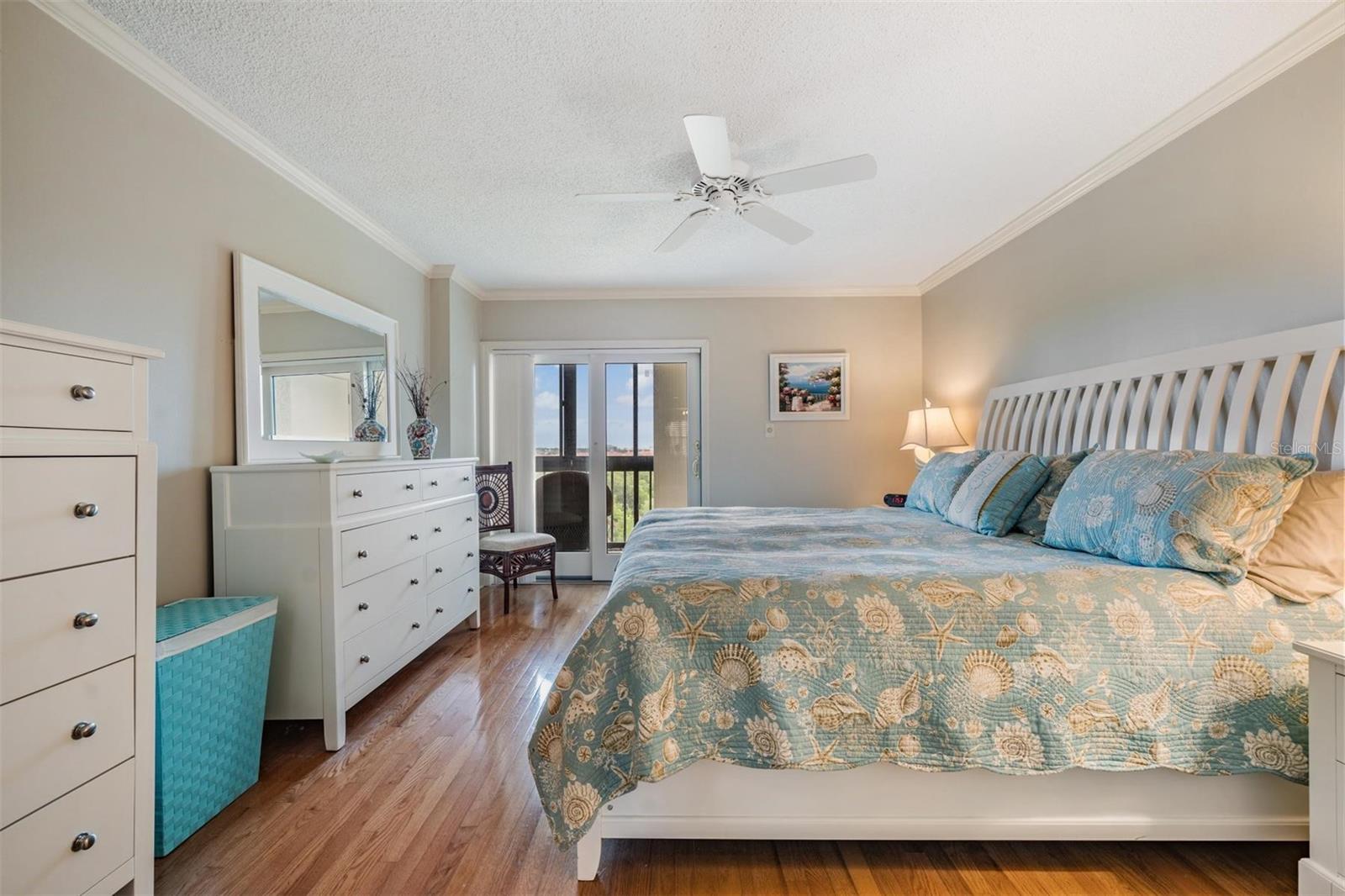 Image 25 of 49 For 3400 Cove Cay Drive 6b