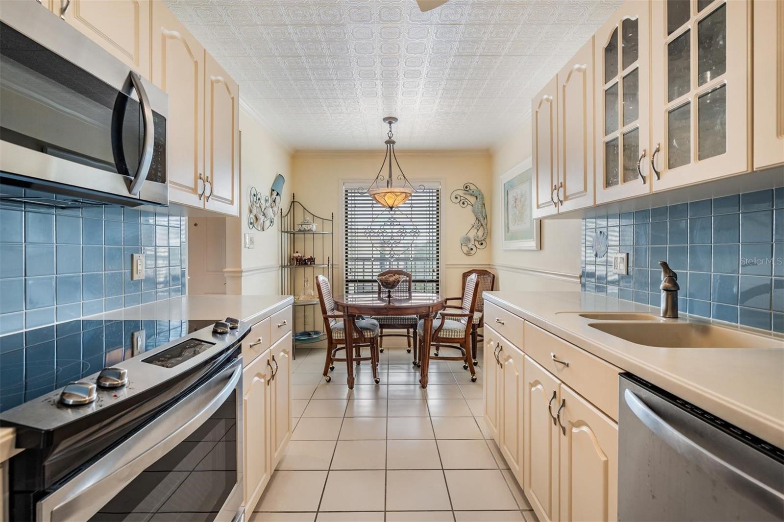 Image 5 of 49 For 3400 Cove Cay Drive 6b