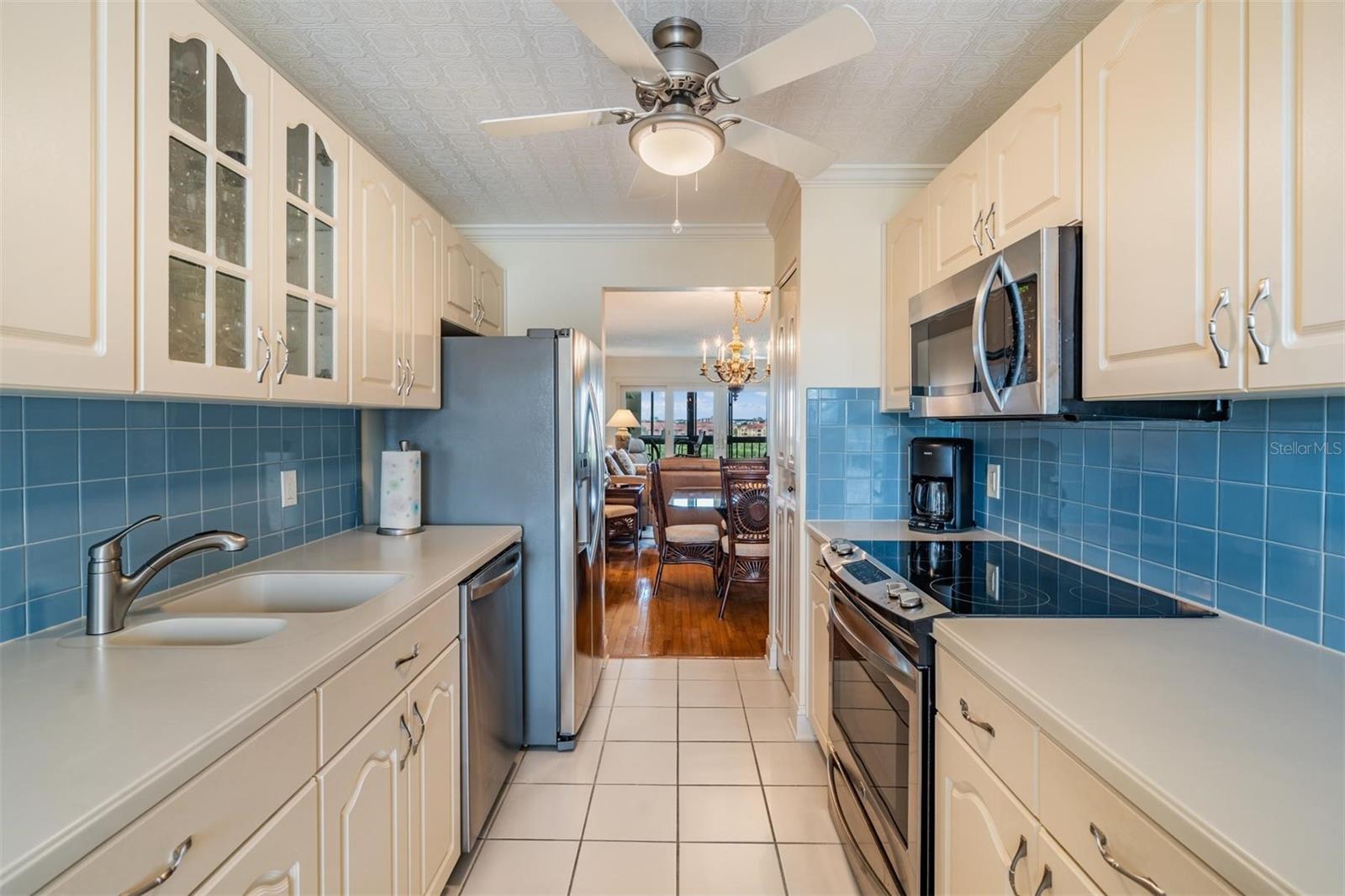 Image 7 of 49 For 3400 Cove Cay Drive 6b