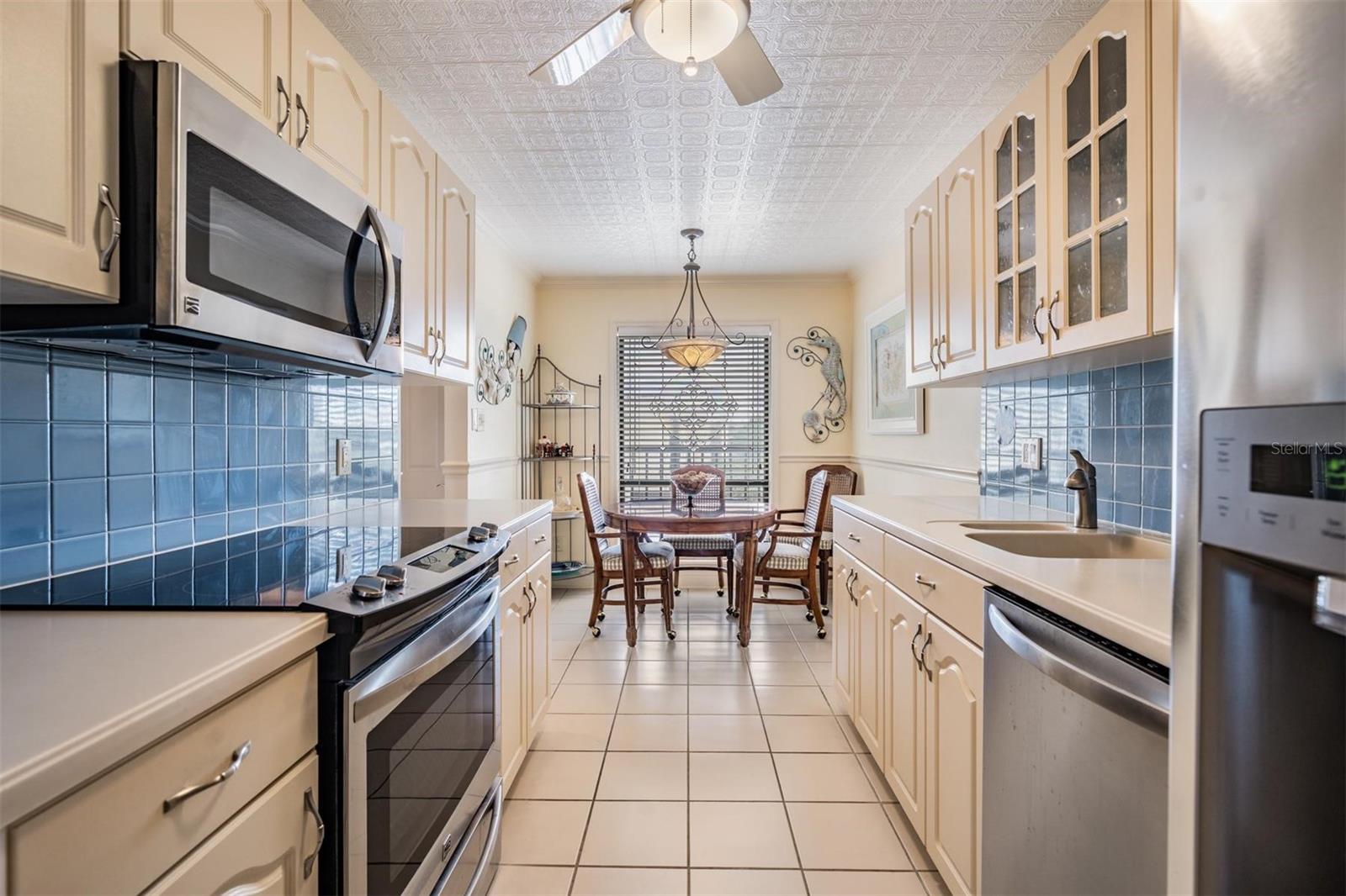 Image 9 of 49 For 3400 Cove Cay Drive 6b