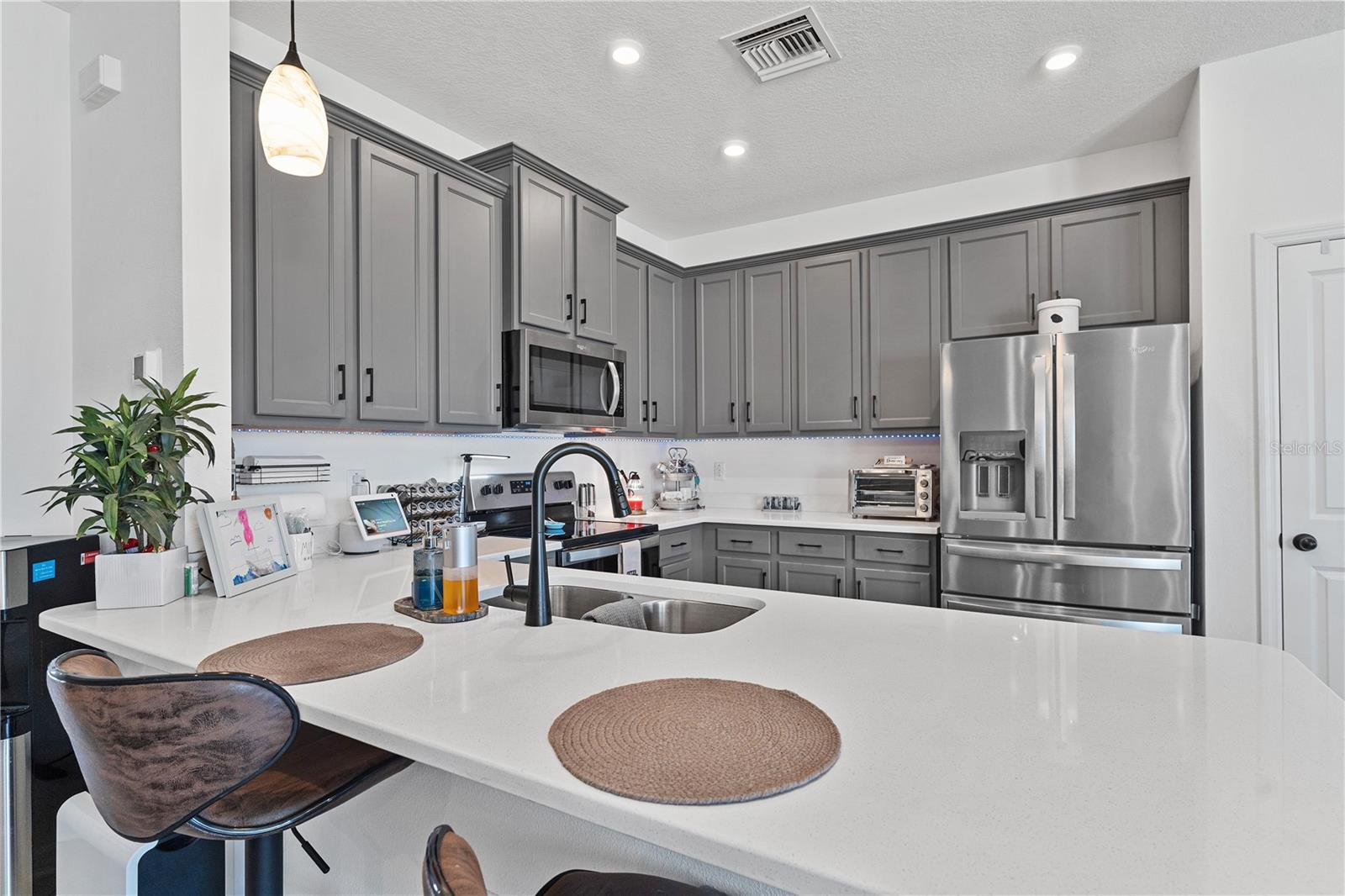 Image 10 of 19 For 1253 Old Windsor Way