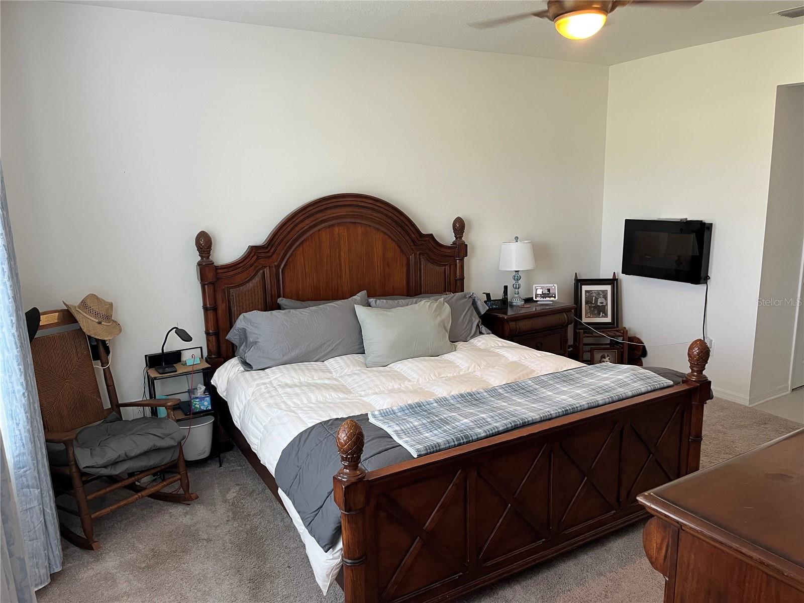 Image 3 of 19 For 1253 Old Windsor Way