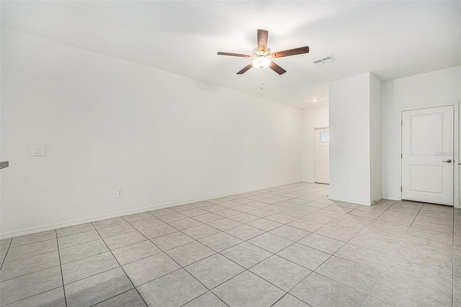 Image 4 of 27 For 6144 Shiner Street
