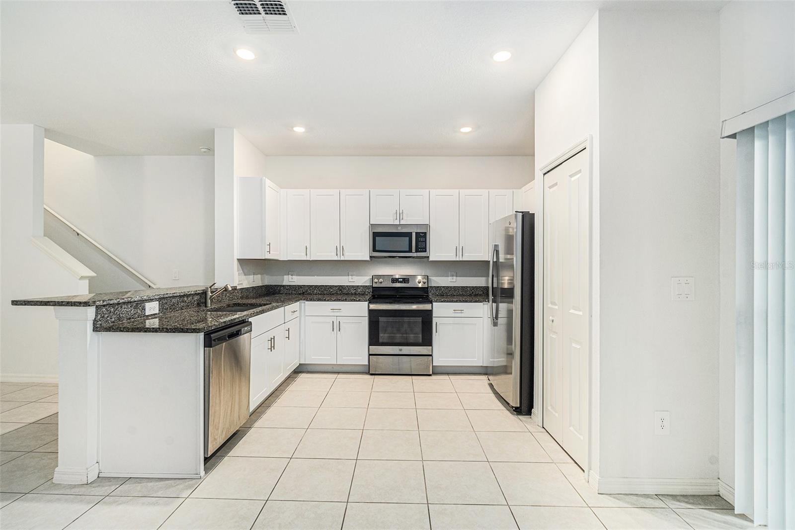 Image 9 of 27 For 6144 Shiner Street