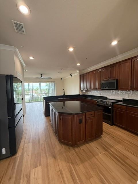 Image 14 of 50 For 1142 Venetian Harbor Drive Ne