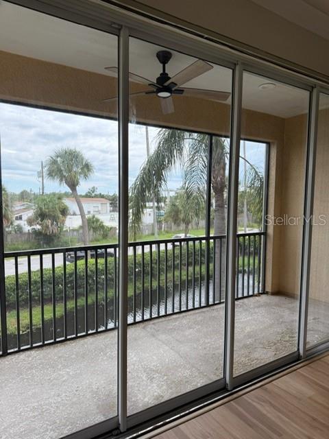 Image 9 of 50 For 1142 Venetian Harbor Drive Ne