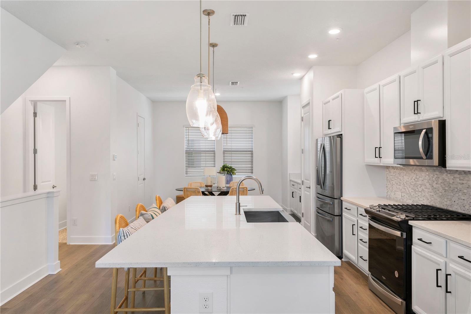 Image 12 of 44 For 2511 Grady Avenue 41