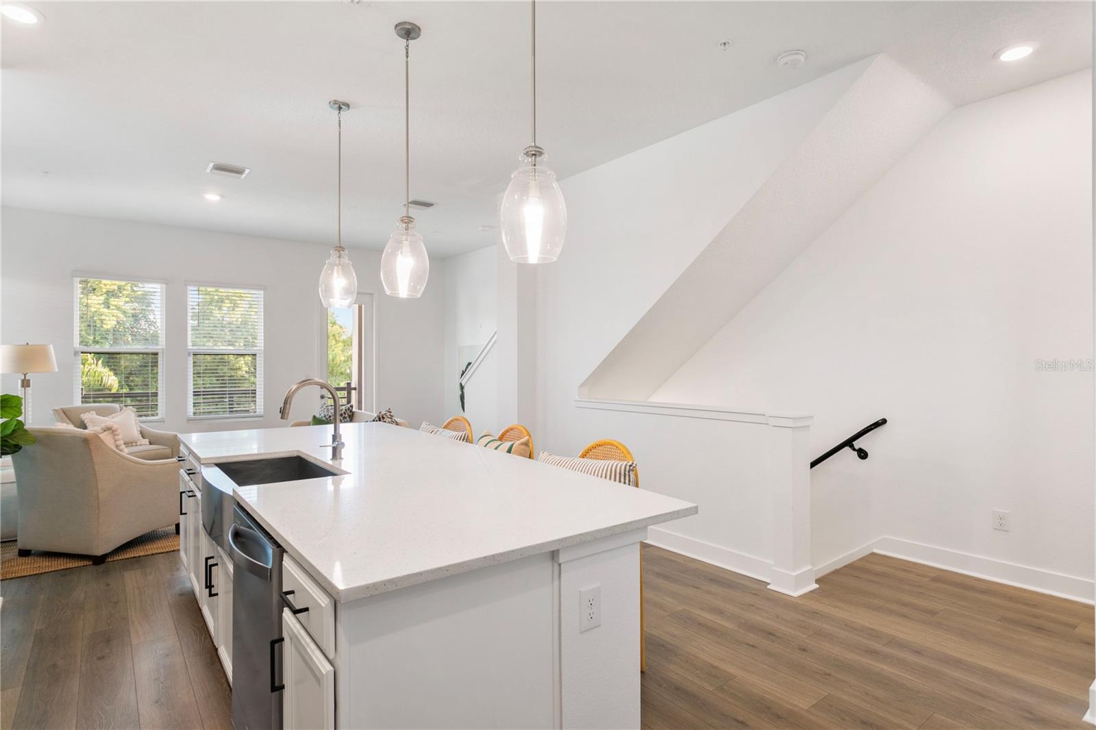 Image 13 of 44 For 2511 Grady Avenue 41