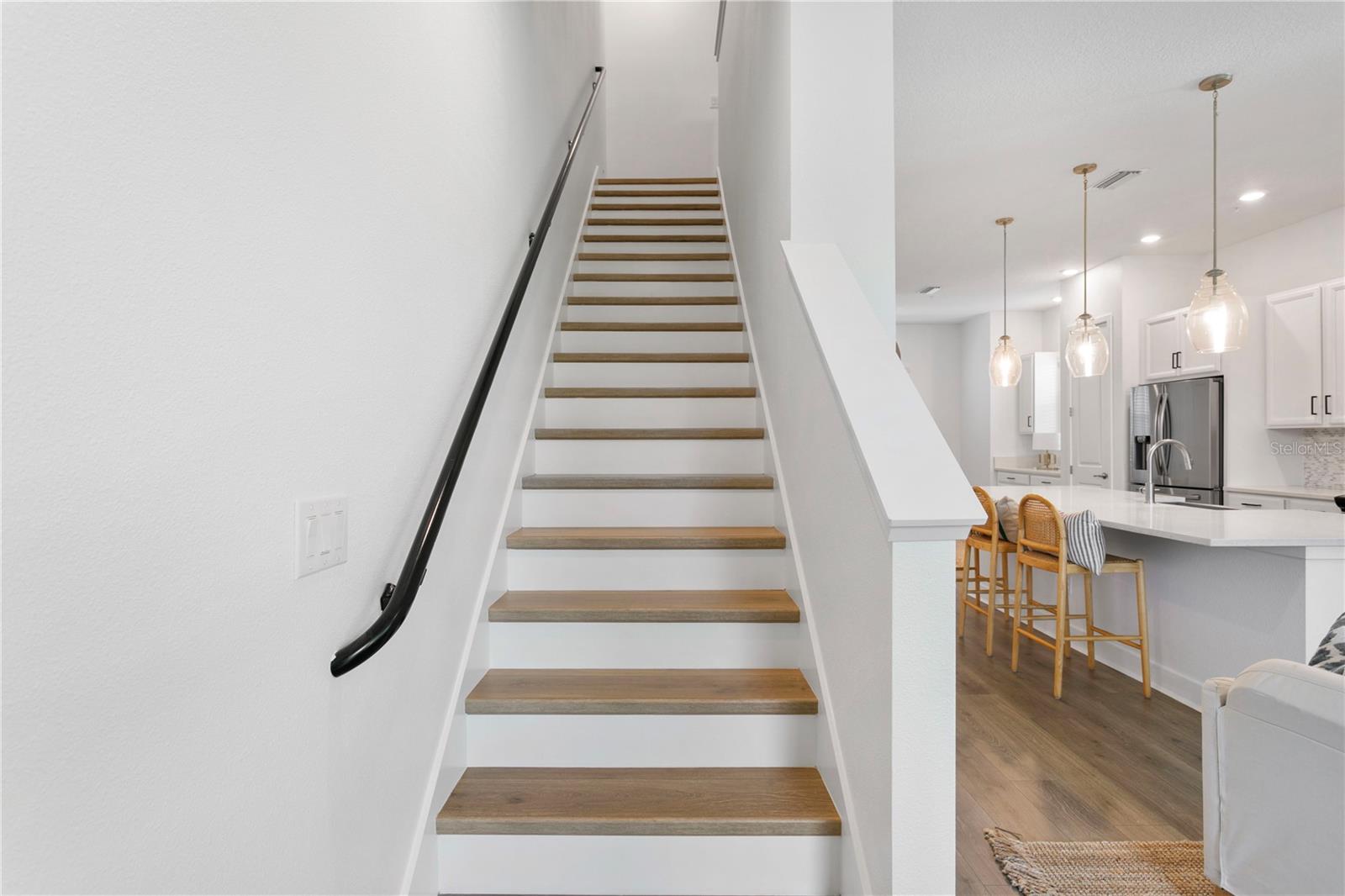 Image 16 of 44 For 2511 Grady Avenue 41