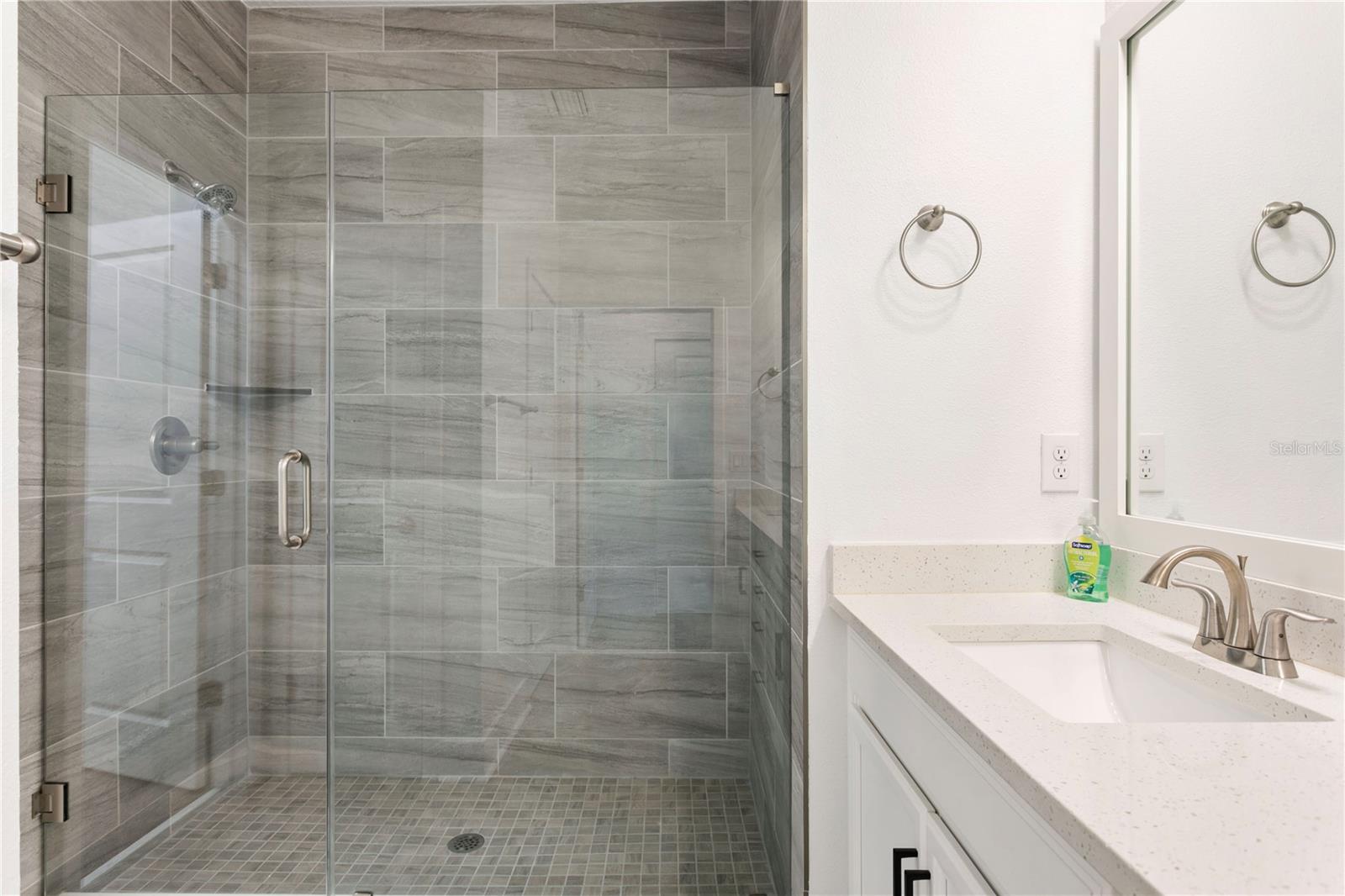 Image 23 of 44 For 2511 Grady Avenue 41