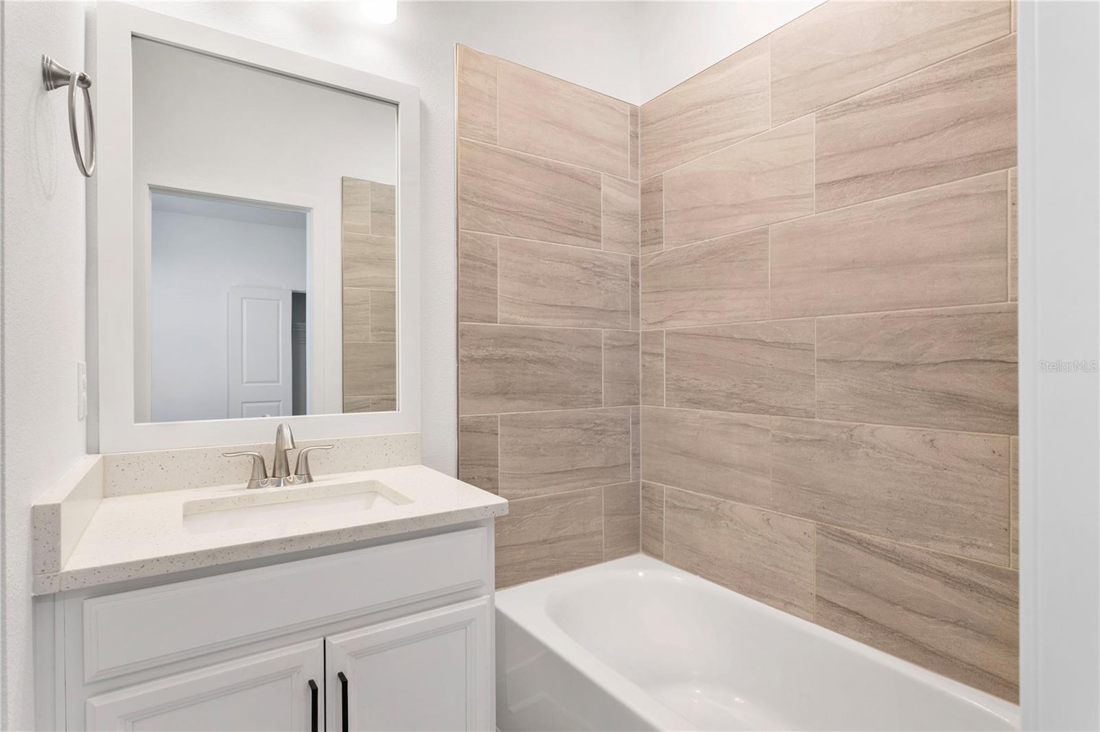 Image 33 of 44 For 2511 Grady Avenue 41