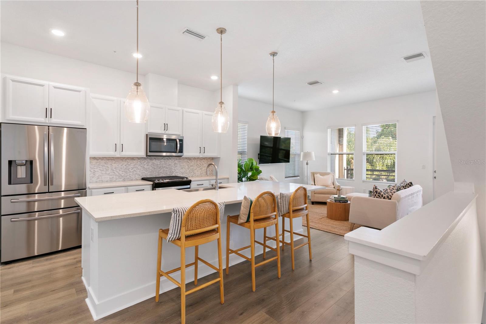 Image 7 of 44 For 2511 Grady Avenue 41